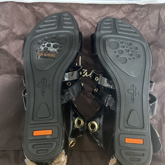 Cole Haan Nike Air Whitney Gladiator sandals 5 w/ gold grommets & buckles - Picture 7 of 12